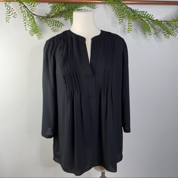 BCBGMaxAzria Tops - BCBGMaxAzria Gena Split neck long sleeve blouse - XS
